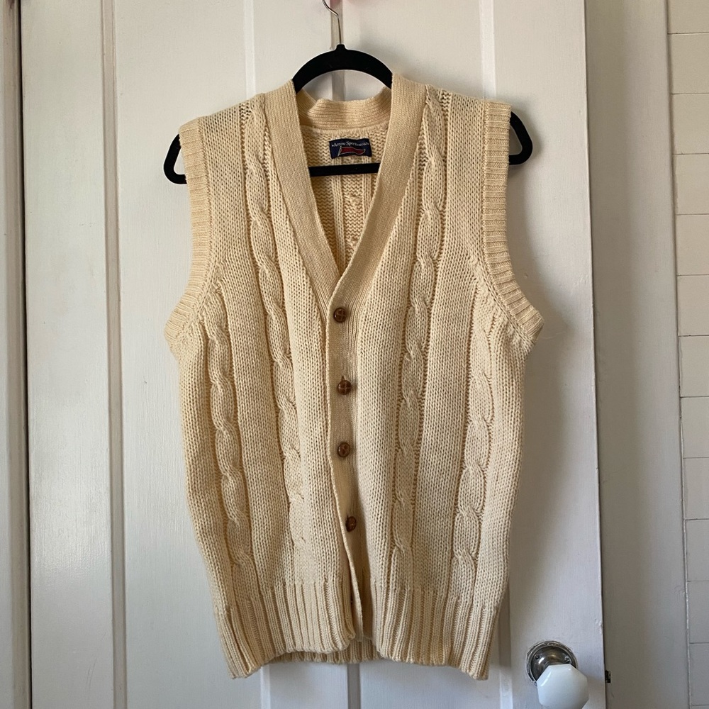 cozy vintage cream colored button up vest from arrow sportswear